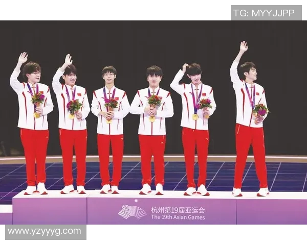 光州足球队迎战全北现代队争夺联赛冠军荣耀的激烈对决 光州足球队迎战全北现代队争夺联赛冠军荣耀的激烈对决