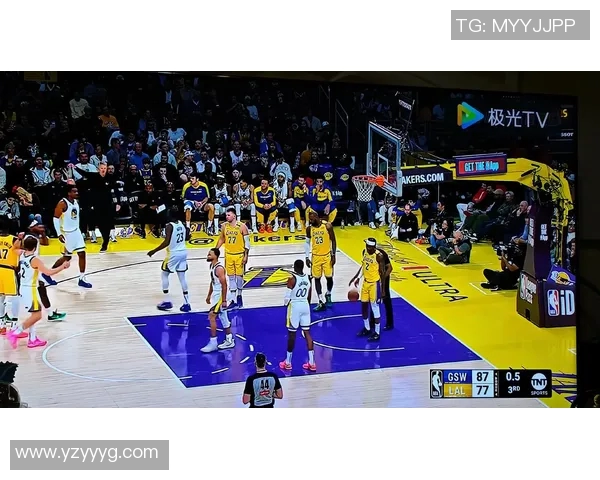 勇士与灰熊激战31日赛场谁能在季后赛争夺中占得先机