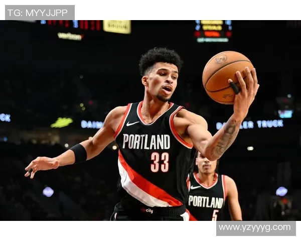 太阳队与开拓者季后赛对决展望双方实力分析与战术博弈 太阳队与开拓者季后赛对决展望双方实力分析与战术博弈