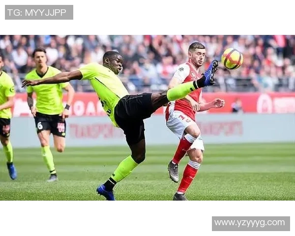 深圳与北京足球赛激战正酣谁能在这场对决中笑到最后