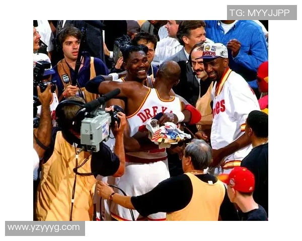 科比与德雷克斯勒的传奇对决：篮球历史上的巅峰时刻与风云对比