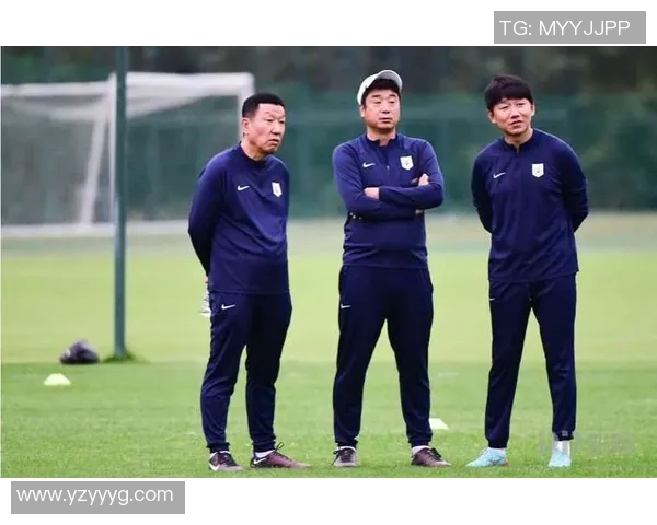 重庆足球队近期状态分析与未来发展展望探讨